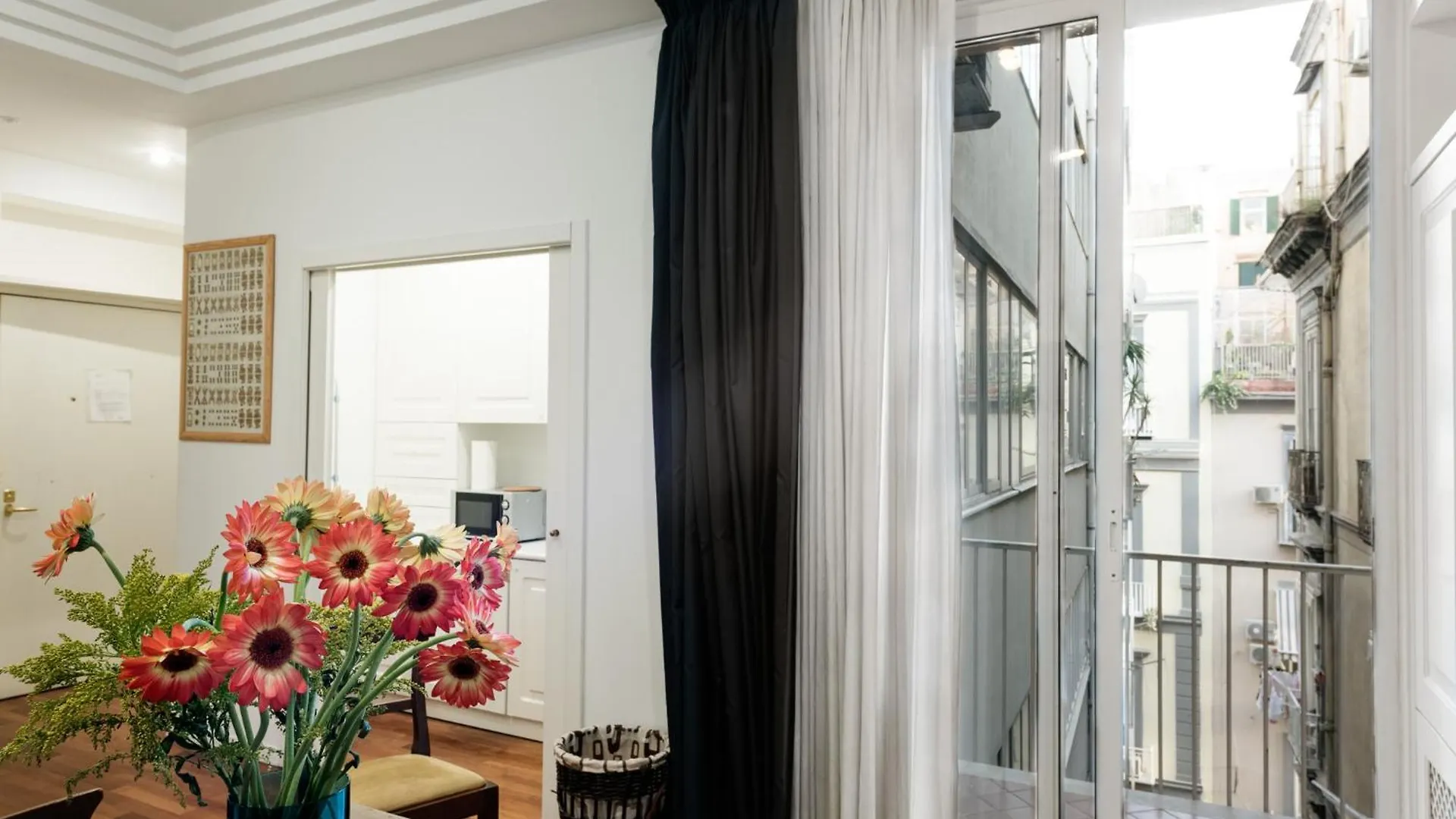 Casa Chiaia Apartment Naples Italy