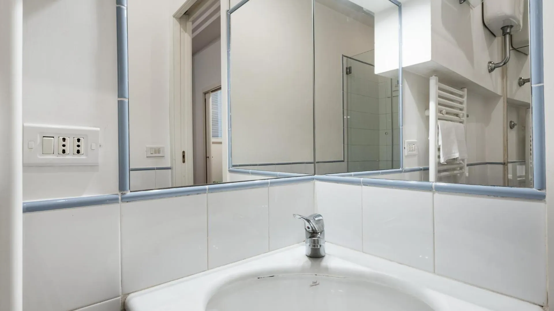Casa Chiaia Apartment Naples